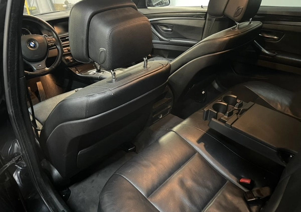 BMW Seria 5 cena 58900 przebieg: 211500, rok produkcji 2012 z Świecie małe 529